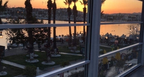 Balçova Giyotin Cam, Giyotin Cam Balçova, Balçova Giyotin Cam Fiyatları, Balçova Giyotin Cam Yapan Firmalar, Giyotin Cam Fiyatları Balçova, Balçova Giyotin Camcı