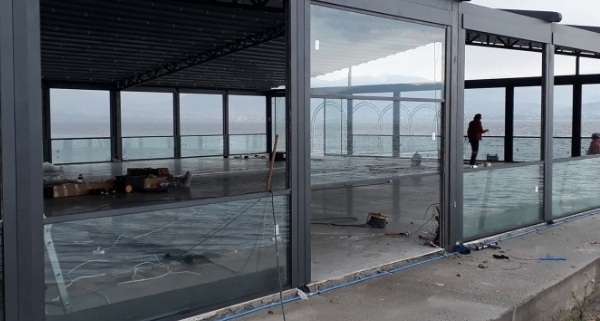 Bayraklı Giyotin Cam, Giyotin Cam Bayraklı, Bayraklı Giyotin Cam Fiyatları, Bayraklı Giyotin Cam Yapan Firmalar, Giyotin Cam Fiyatları Bayraklı, Bayraklı Giyotin Camcı